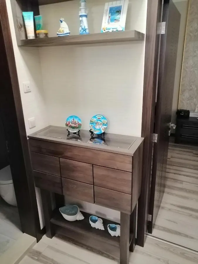 Golden Sands Luxury Two-Bedroom Apartment