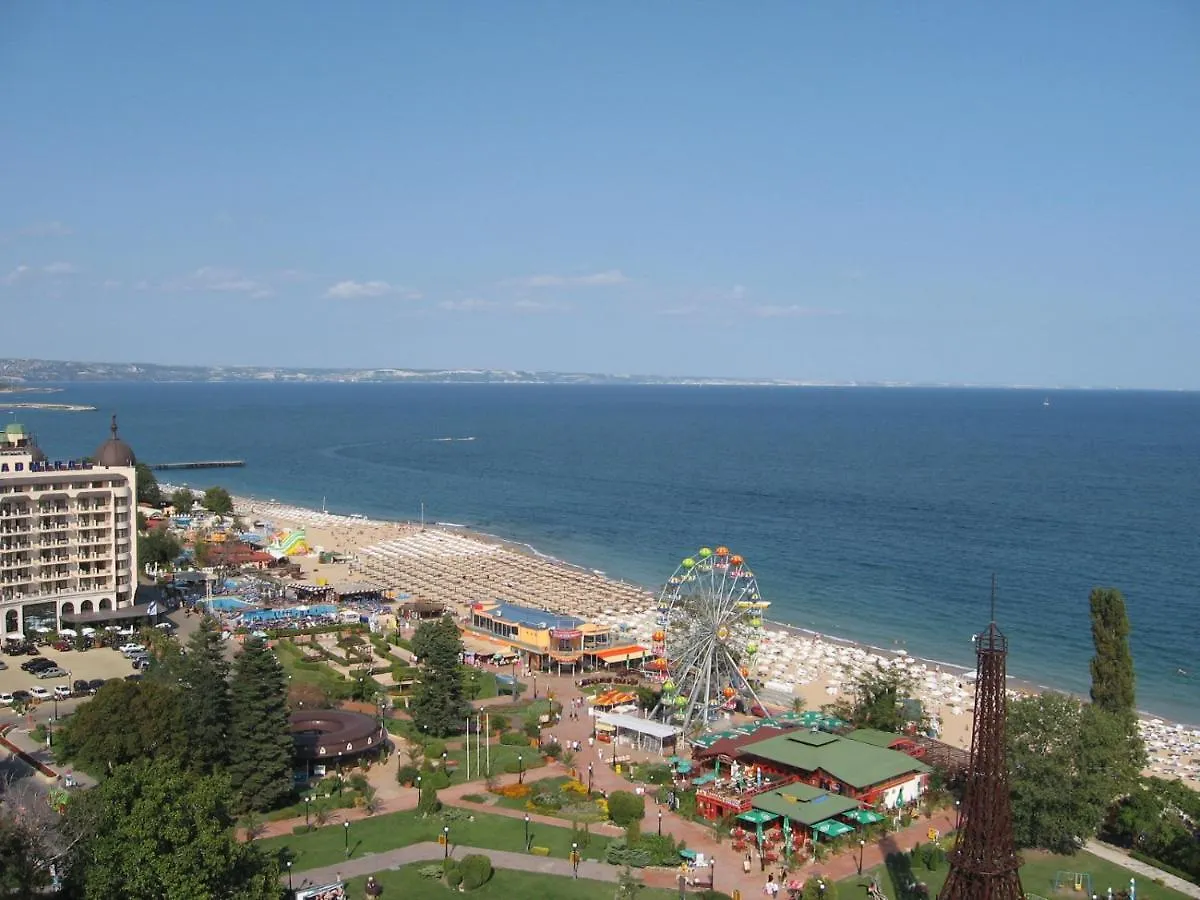 Golden Sands Luxury Two-Bedroom Apartment Bulgaria