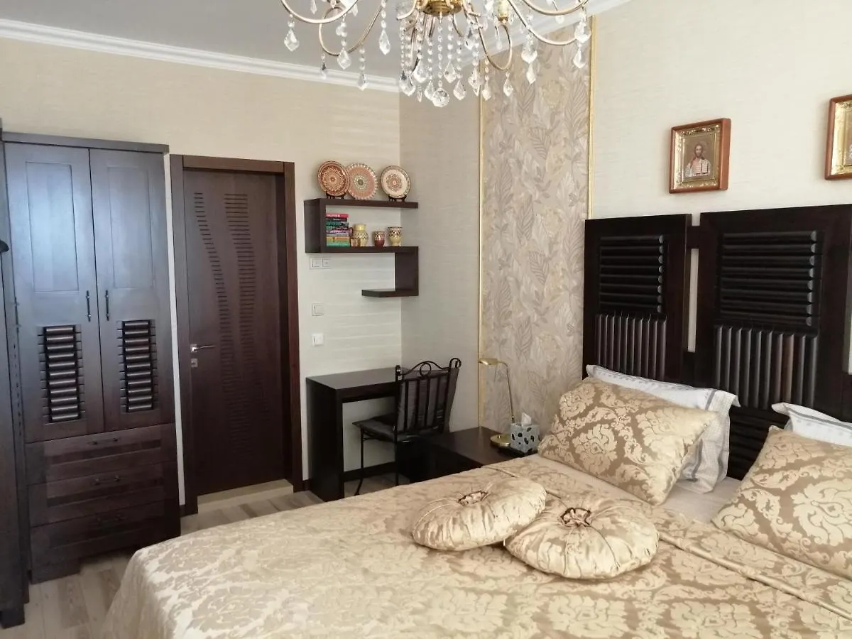 Golden Sands Luxury Two-Bedroom Apartment