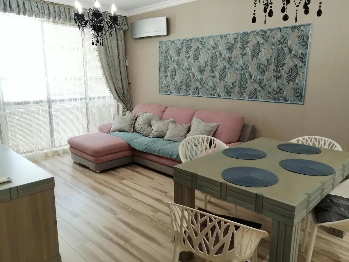 Golden Sands Luxury Two-Bedroom Apartment
