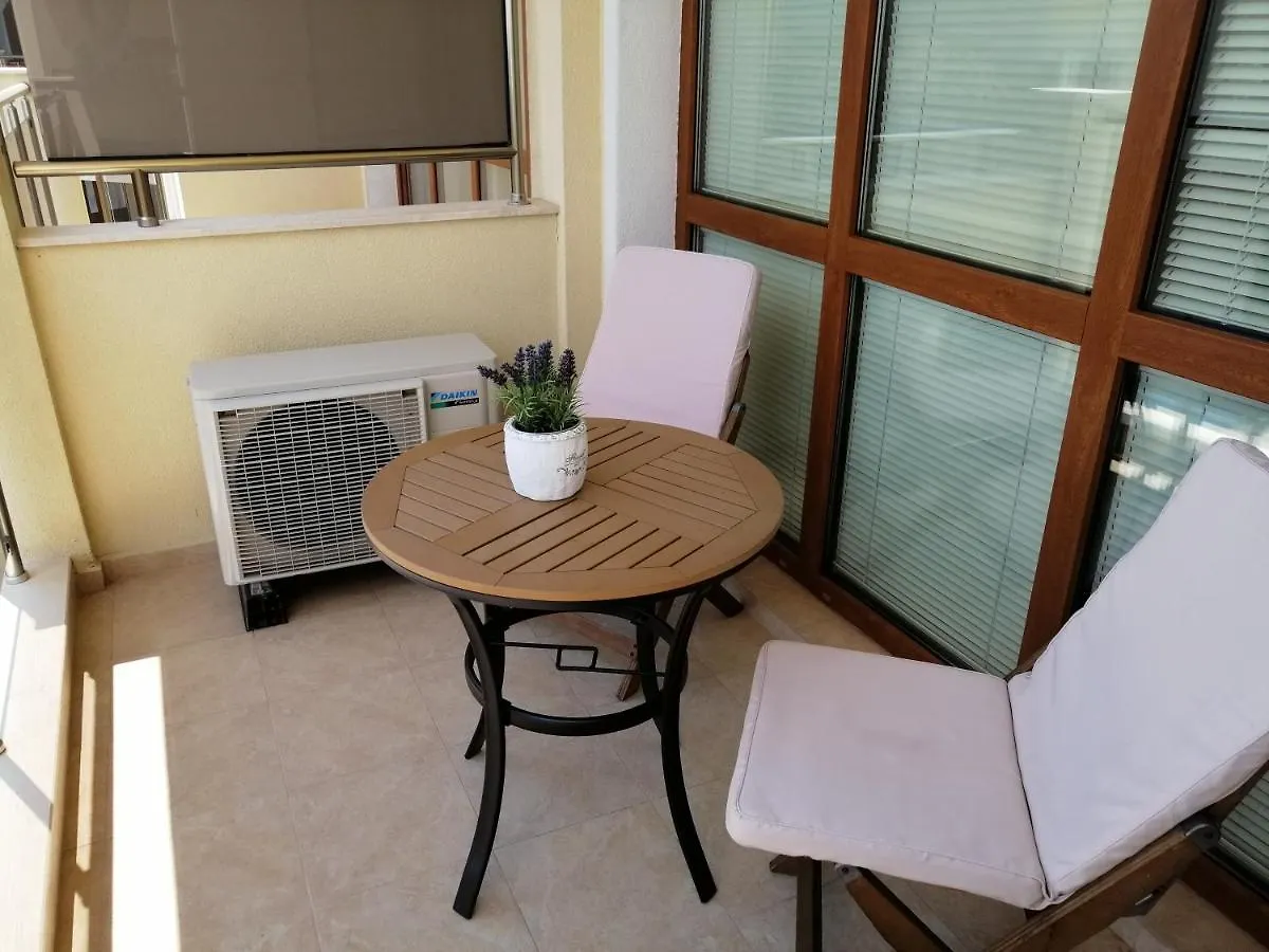 Golden Sands Luxury Two-Bedroom Apartment 0*, Golden Sands