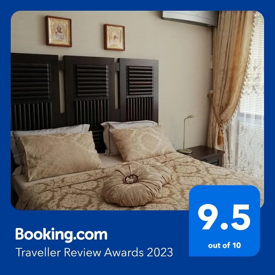 Golden Sands Luxury Two-Bedroom Apartment